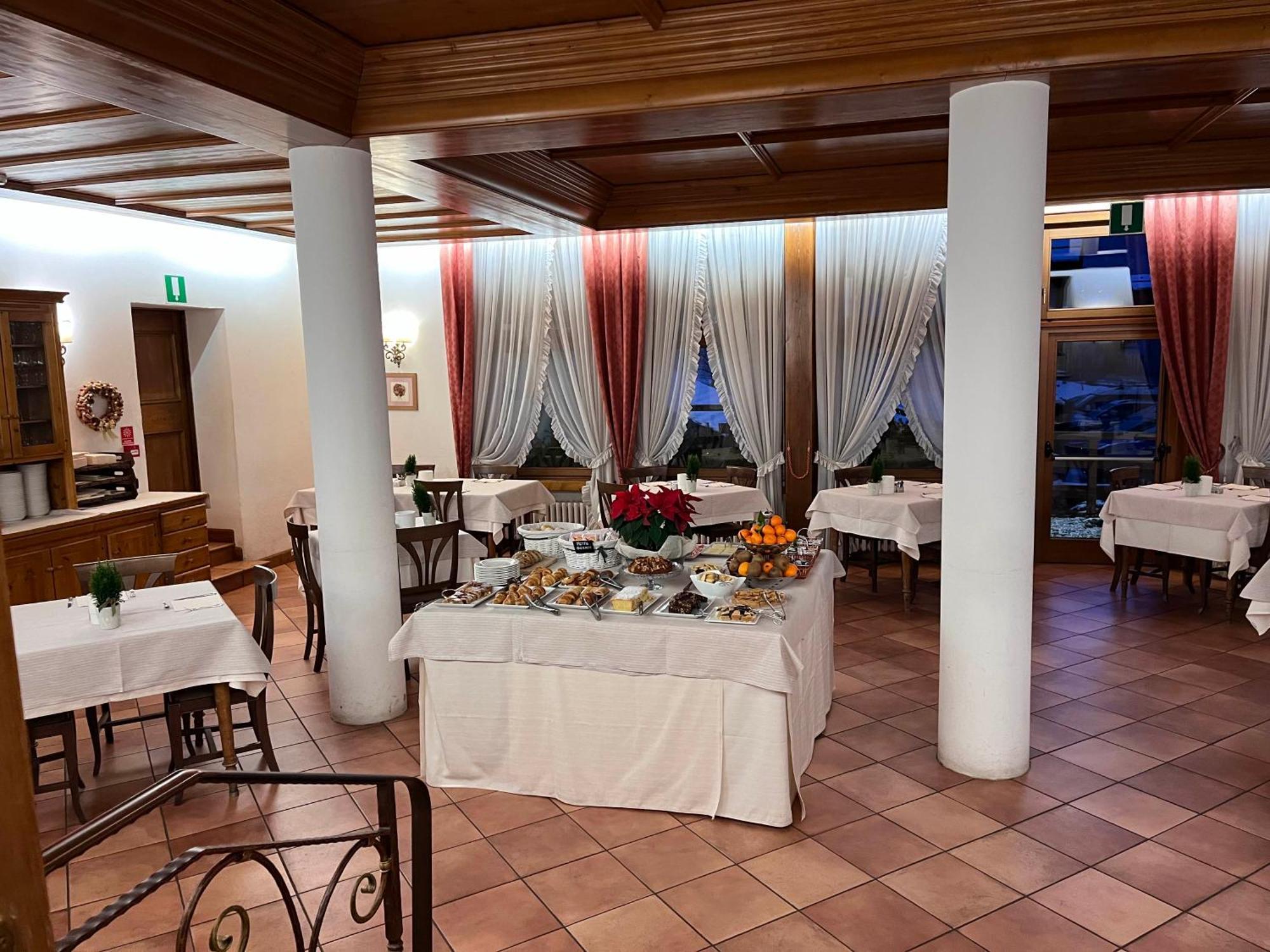 Hotel Albergo Dolomiti سان فيتو دي كادوري المظهر الخارجي الصورة